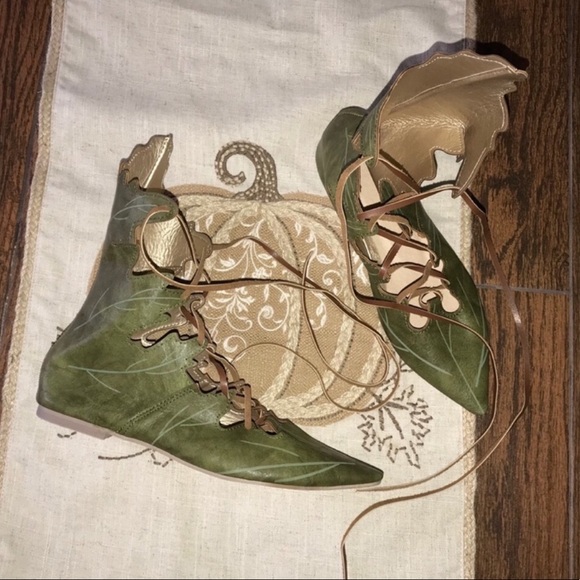 Green Elven Leaf Boots - Picture 4 of 8